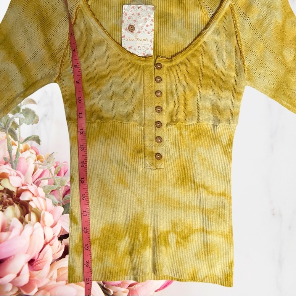 Free People Rory Tie Dye Printed 3/4 Sleeve Henley Buttered Up Top Sz S - Picture 2 of 10
